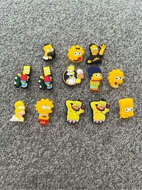 CROCS The Simpsons Yellow Character Jibbitz Shoe Charms Set